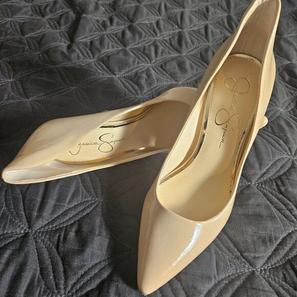 Jessica Simpson Pump - Picture 2 of 2